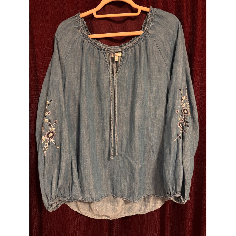 LC Lauren Conrad Blue Chambray Embroidered Floral Peasant Blouse Top Medium